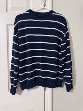 Arden B Navy and White Striped Crewneck Sweater Size Small